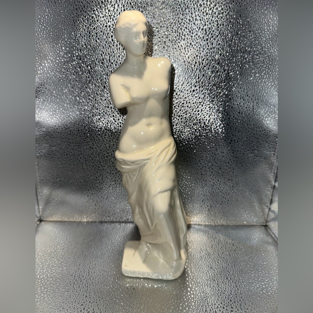 Venus De Milo figure Greek Godess by Atlantic 12” ceramic